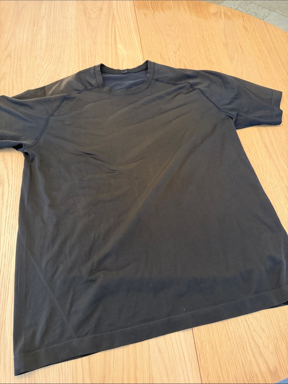 Lululemon men’s size M metal vent tech short sleeve shirt